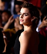 emma_watson_2017_mar_batb_la_premiere_558.jpg