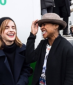 emma_watson_2017_womens_march_on_washington_18.jpg