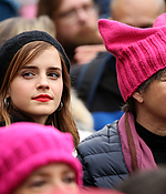 emma_watson_2017_womens_march_on_washington_20.jpg