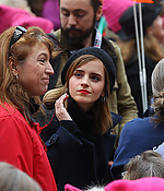 emma_watson_2017_womens_march_on_washington_21.jpg