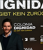 emma_watson_colonia_berlin_premiere_13.jpg