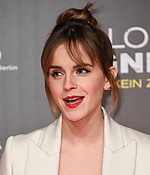 emma_watson_colonia_berlin_premiere_56.jpg